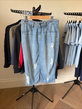 Denim skirt